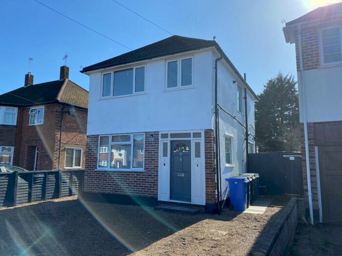 1 Bedroom Flat To Rent In A Meadway Drive, Woking, GU21