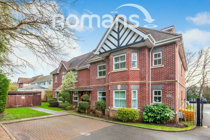 2 Bedroom Apartment To Rent In London Road, Windlesham, GU20