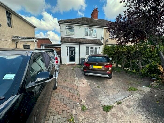 3 Bedroom Property To Rent In Limbury Road, Luton, LU3
