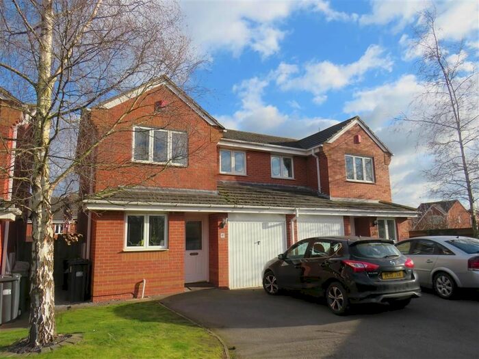 3 Bedroom Property To Rent In Portia Way, Heathcote, Warwick, CV34