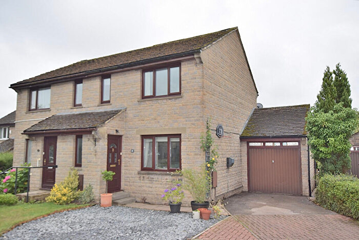 3 Bedroom Semi-Detached House For Sale In Gower Road, Richmond, DL10