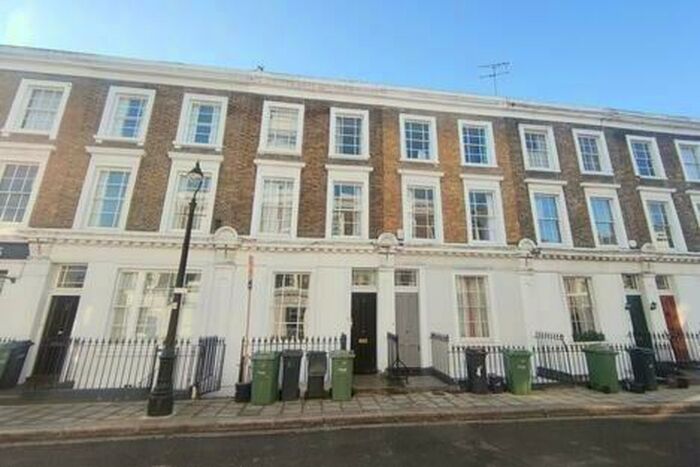 1 Bedroom Flat To Rent In Hanover Gardens, London, SE11