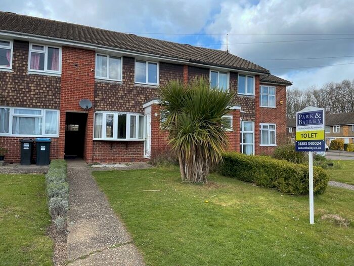 2 Bedroom House To Rent In Bedroom Terraced House In Oxted, RH8