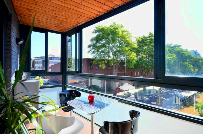 2 Bedroom Flat To Rent In Weston Street, Borough, London, SE1