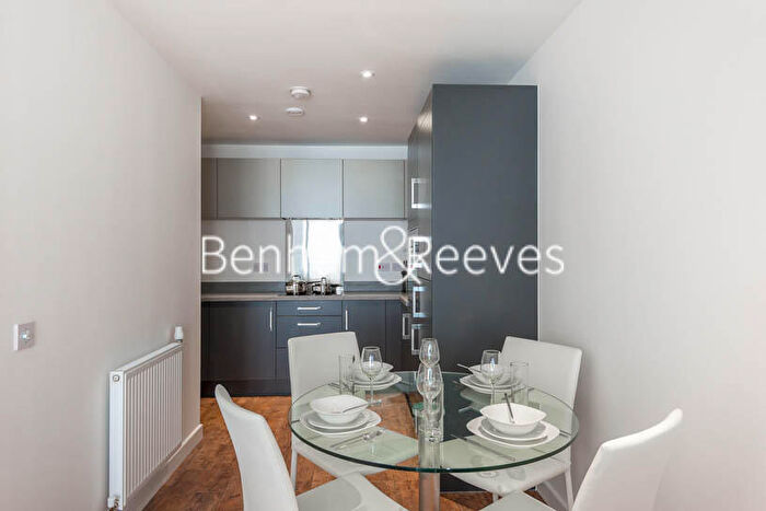 1 Bedroom Apartment To Rent In Mellor House, Canary Wharf, E14