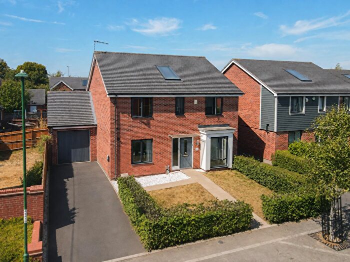 4 Bedroom Detached House For Sale In Brewill Grove, Nottingham, NG11