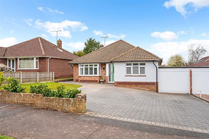 3 Bedroom Detached Bungalow For Sale In Hazleton Way, Waterlooville, PO8