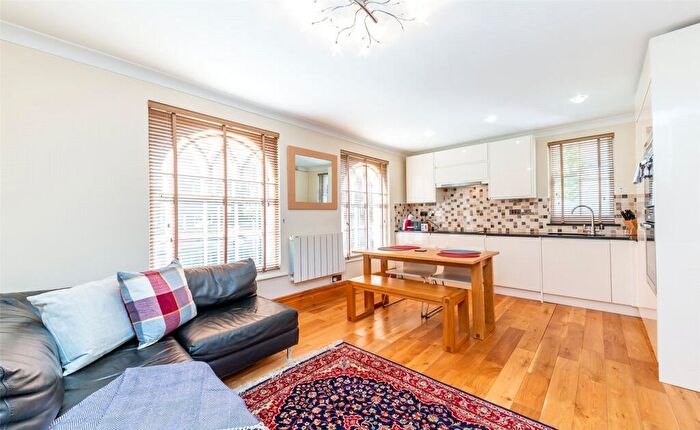 2 Bedroom Flat To Rent In Mornington Place, Camden, NW1