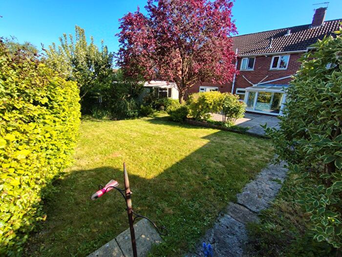2 Bedroom Flat To Rent In Mincinglake Road, Stoke Hill, Exeter, EX4