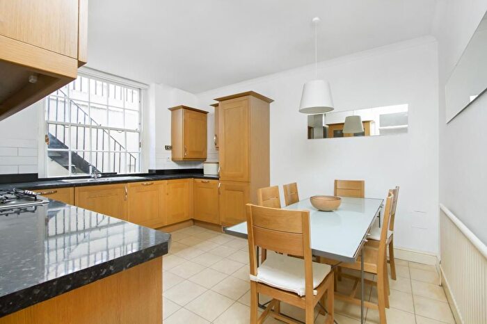 2 Bedroom Flat To Rent In North Gower Street, Euston, London, NW1