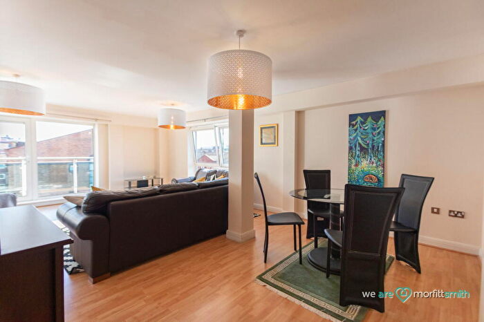 2 Bedroom Apartment To Rent In Royal Plaza, Eldon Street, Sheffield, S1