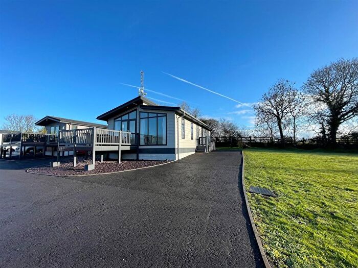 2 Bedroom Park Home For Sale In Ash Tree Park, Lower Norton Lane, Kewstoke, Weston-Super-Mare, BS22