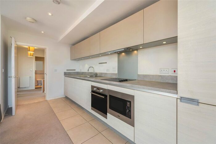 2 Bedroom Flat To Rent In Hastings Road, London, E16