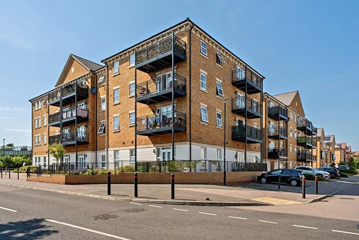 2 Bedroom Flat For Sale In Slade Green Road, Erith, DA8
