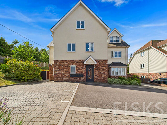 1 Bedroom Apartment For Sale In Catherine Road, Benfleet, SS7