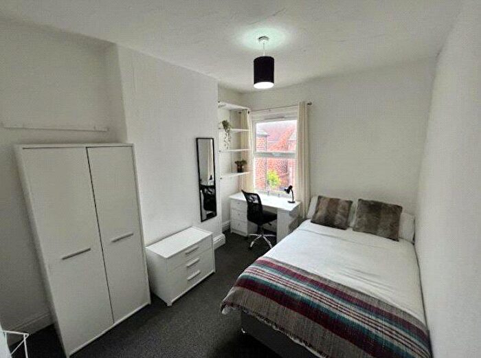 1 Bedroom Terraced House To Rent In Ermine Road, CH2