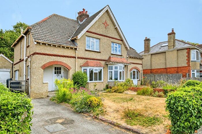 3 Bedroom Semi Detached House For Sale In Castle Road, Salisbury, SP1