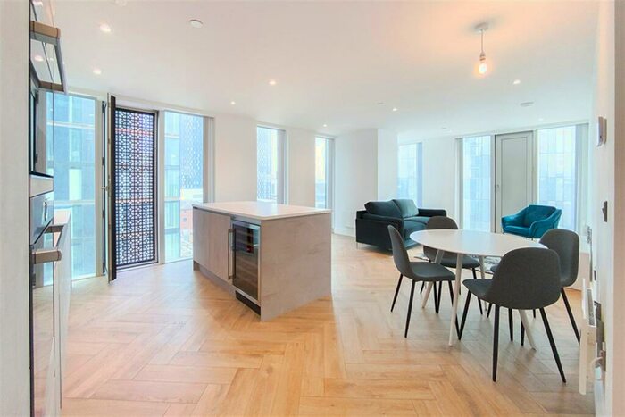 2 Bedroom Apartment To Rent In Elizabeth Tower, M15
