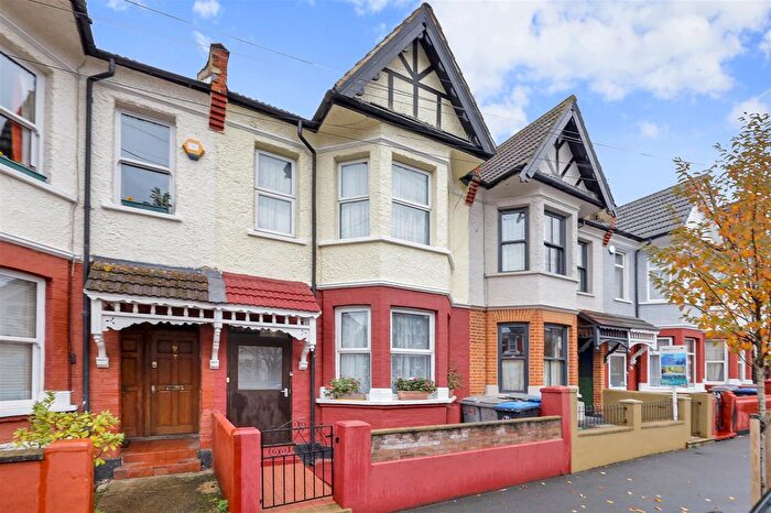 2 Bedroom Flat To Rent In Maybury Gardens, London, NW10