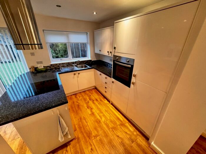 3 Bedroom Semi-Detached House To Rent In Highfield Road, Ormskirk, L39