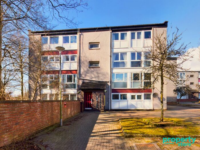 3 Bedroom Flat To Rent In Glenacre Road, Cumbernauld, North Lanarkshire