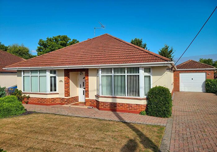 3 Bedroom Detached Bungalow For Sale In Dene Road, Ashurst, Southampton, SO40