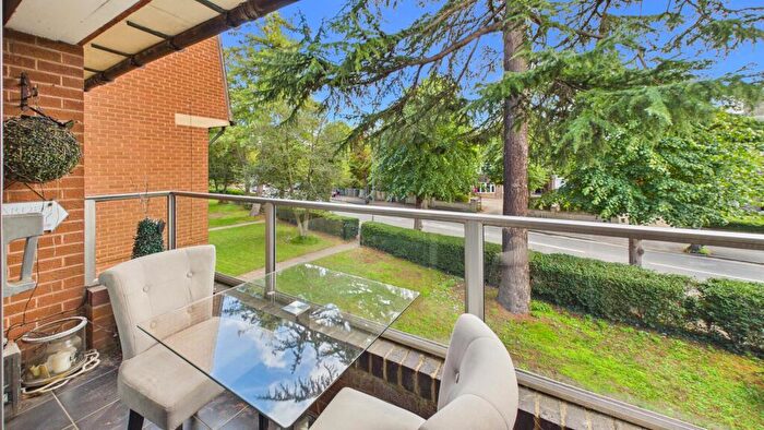 2 Bedroom Apartment For Sale In Broadway, Peterborough, PE1