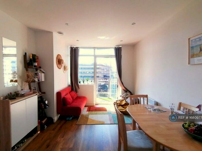 2 Bedroom Flat To Rent In Gerry Raffles Square, London, E15