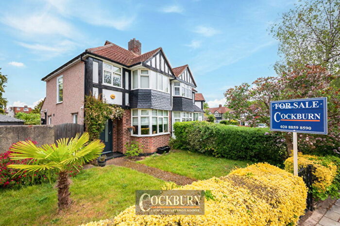 3 Bedroom Semi-Detached House For Sale In Westdean Avenue, Lee, SE12