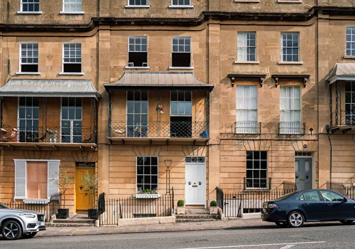 1 Bedroom Flat For Sale In Raby Place, Bath, BA2