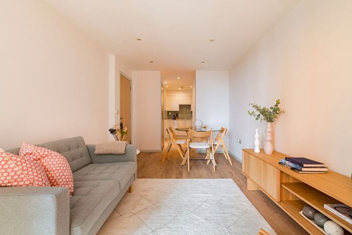 1 Bedroom Flat To Rent In Millharbour, London, E14
