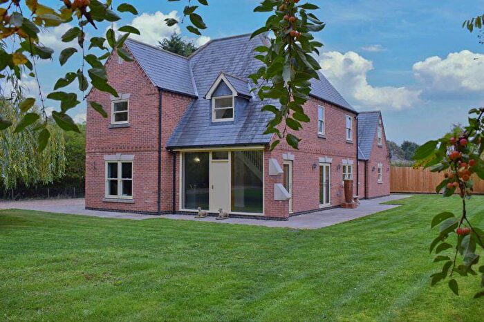 5 Bedroom Detached House For Sale In North Road, Sutton On Trent, NG23