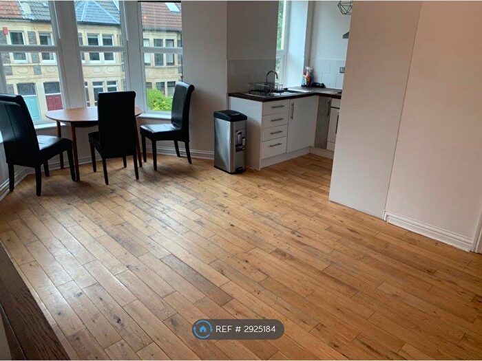 2 Bedroom Flat To Rent In Sefton Park Road, Bristol, BS7