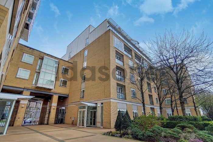 4 Bedroom Flat To Rent In Hanover House, Westferry Circus, London, E14