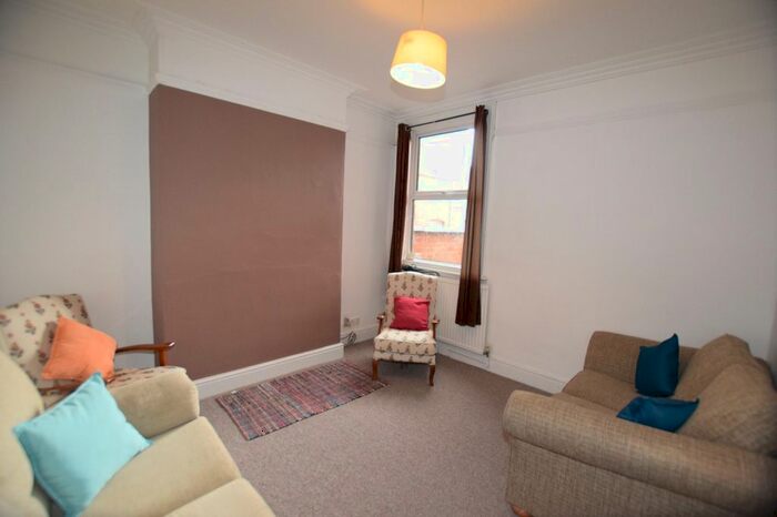 5 Bedroom Terraced House To Rent In Evington Road, Leicester, LE2