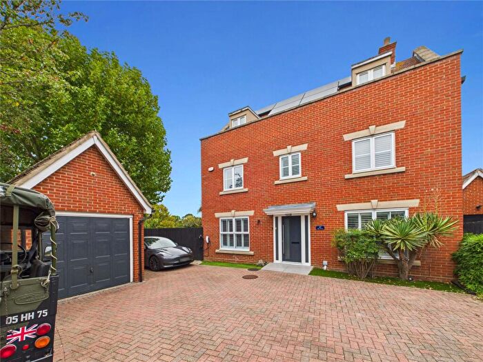 5 Bedroom Detached House For Sale In Elgar Drive, Witham, CM8
