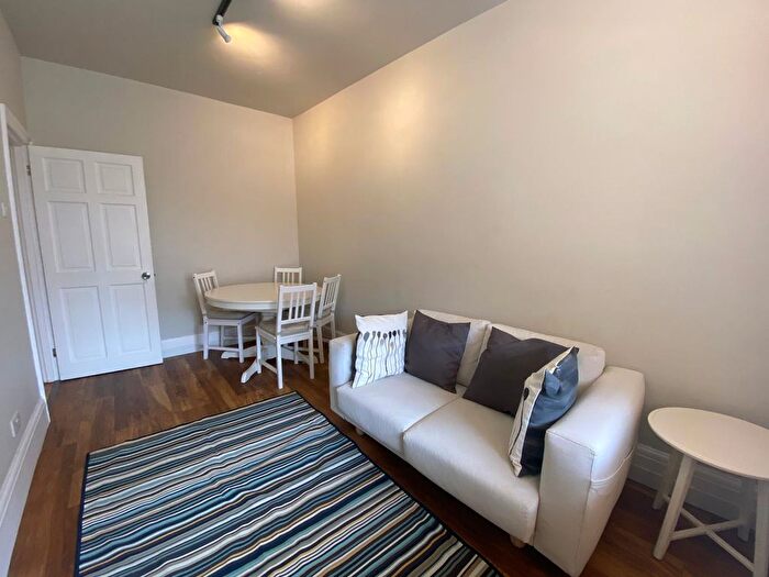 1 Bedroom Flat To Rent In Northfield Avenue, Northfield, W13