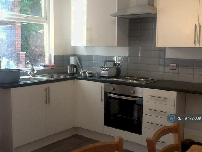 3 Bedroom Terraced House To Rent In Ecclesall Road, Sheffield, S11