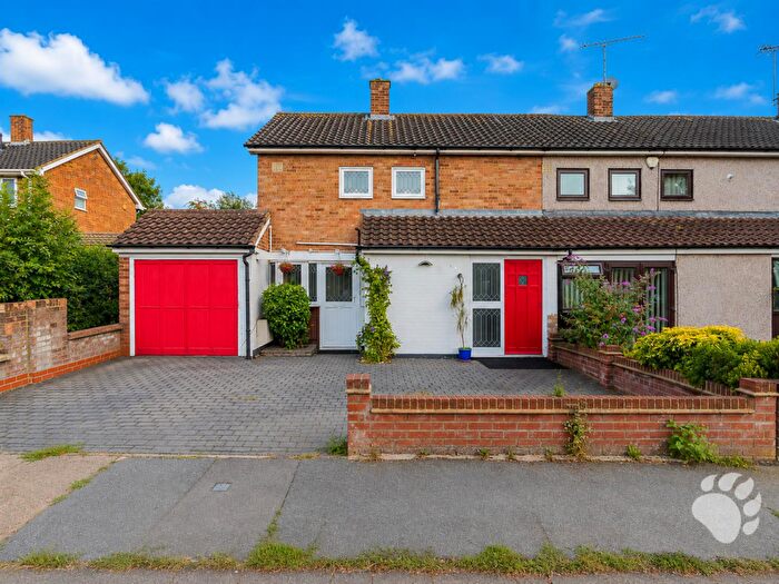 2 Bedroom End Of Terrace House For Sale In Whitmore Way, Fryerns, SS14