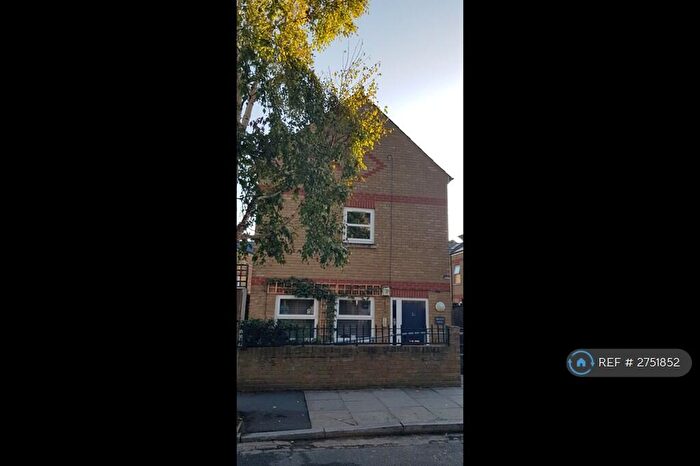2 Bedroom Maisonette To Rent In Bruce Castle Road, London, N17