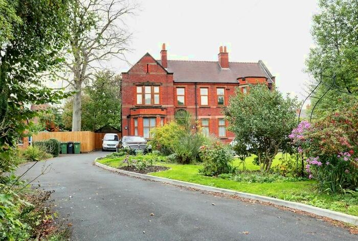 3 Bedroom Flat To Rent In Dale Street, Palfrey, Walsall, WS1