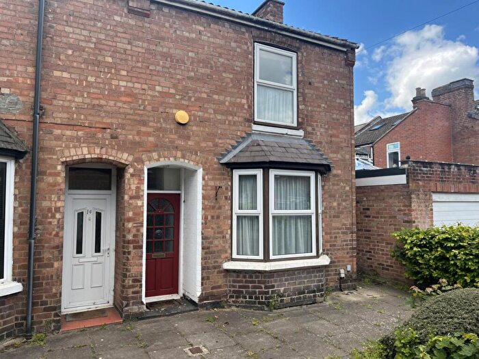 2 Bedroom House To Rent In East Grove, Leamington Spa, CV31