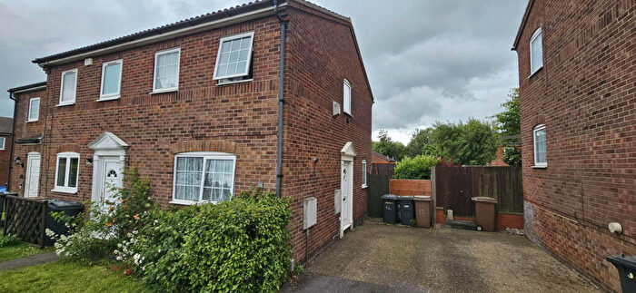 2 Bedroom Semi-Detached House To Rent In Ardleigh Green, LU2