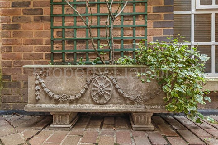 1 Bedroom Apartment For Sale In St Thomas Wharf, Wapping High Street, London, E1W