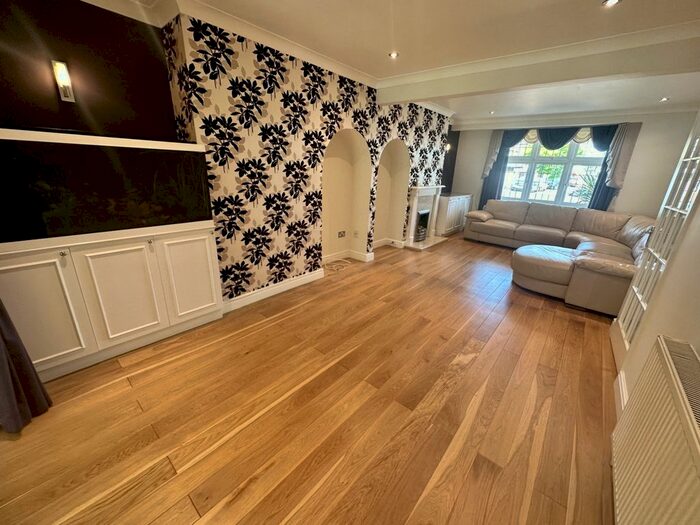 3 Bedroom Semi-Detached House To Rent In Orchard Avenue, Feltham, Greater London, TW14