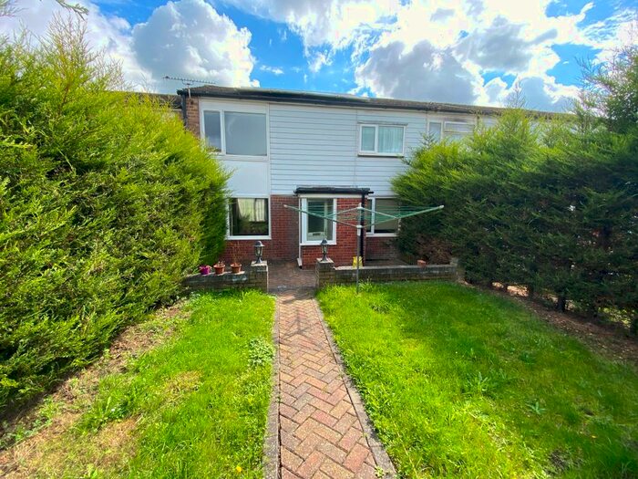 3 Bedroom Terraced House To Rent In Brading Close, Bassett Green, Southampton, SO16