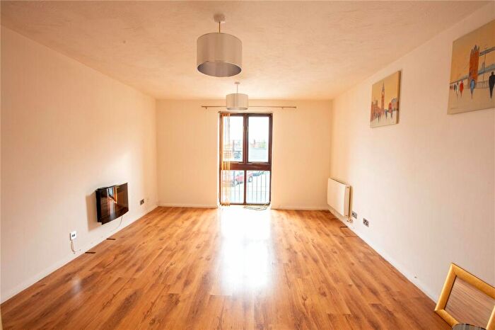 1 Bedroom Apartment To Rent In Crates Close, Kingswood, Bristol, BS15