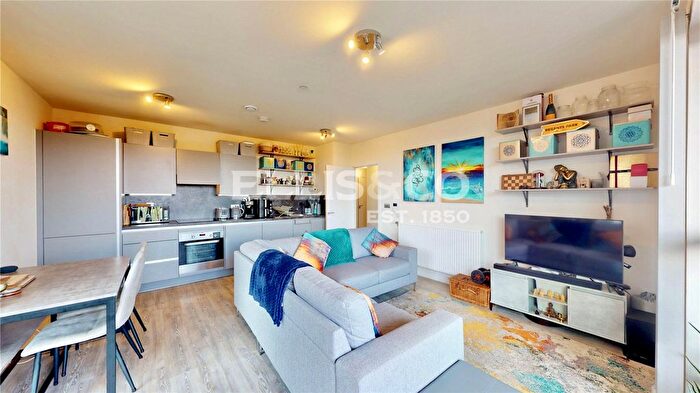 2 Bedroom Flat For Sale In North End Road, Wembley, Brent, HA9