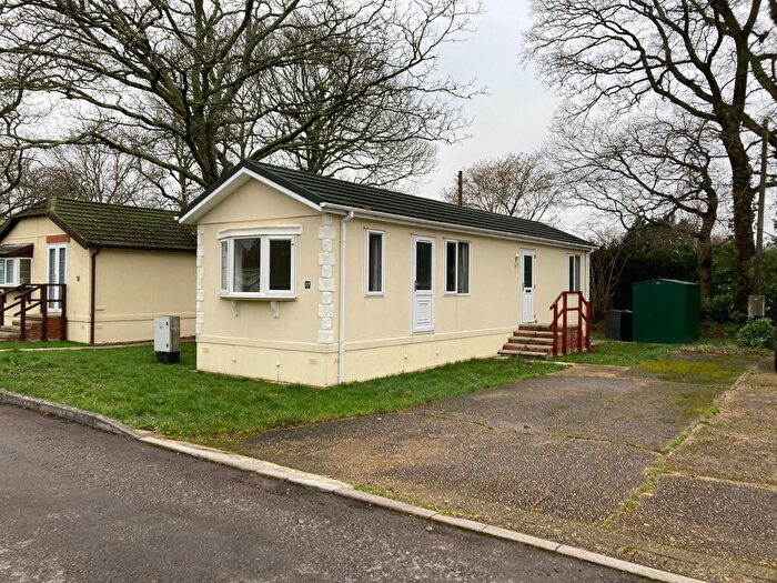 2 Bedroom Park Home To Rent In St. James Park, Southampton, SO52