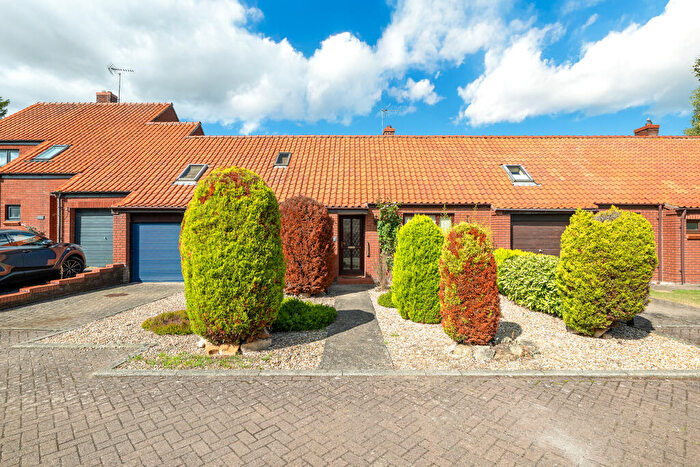 2 Bedroom Terraced Bungalow For Sale In Halls Court, Dunston, Lincoln, Lincolnshire, LN4